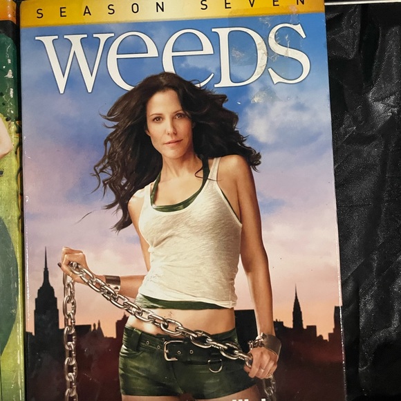 Weeds Season Three DVD - Picture 6 of 9